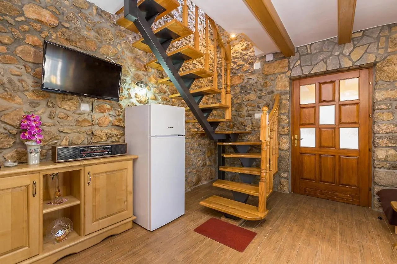 Holiday Home Vrh 0*, Vrh (Krk)