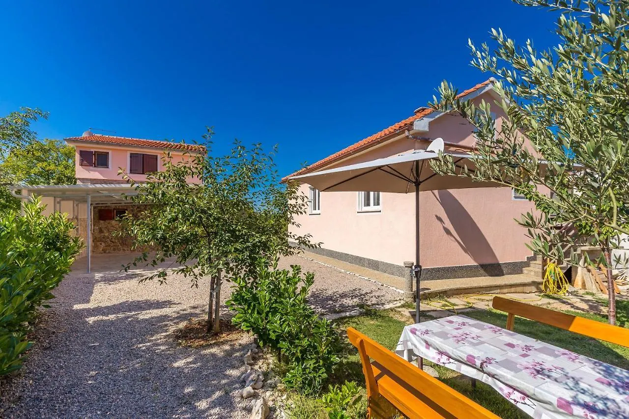 Holiday Home Vrh Kroatien
